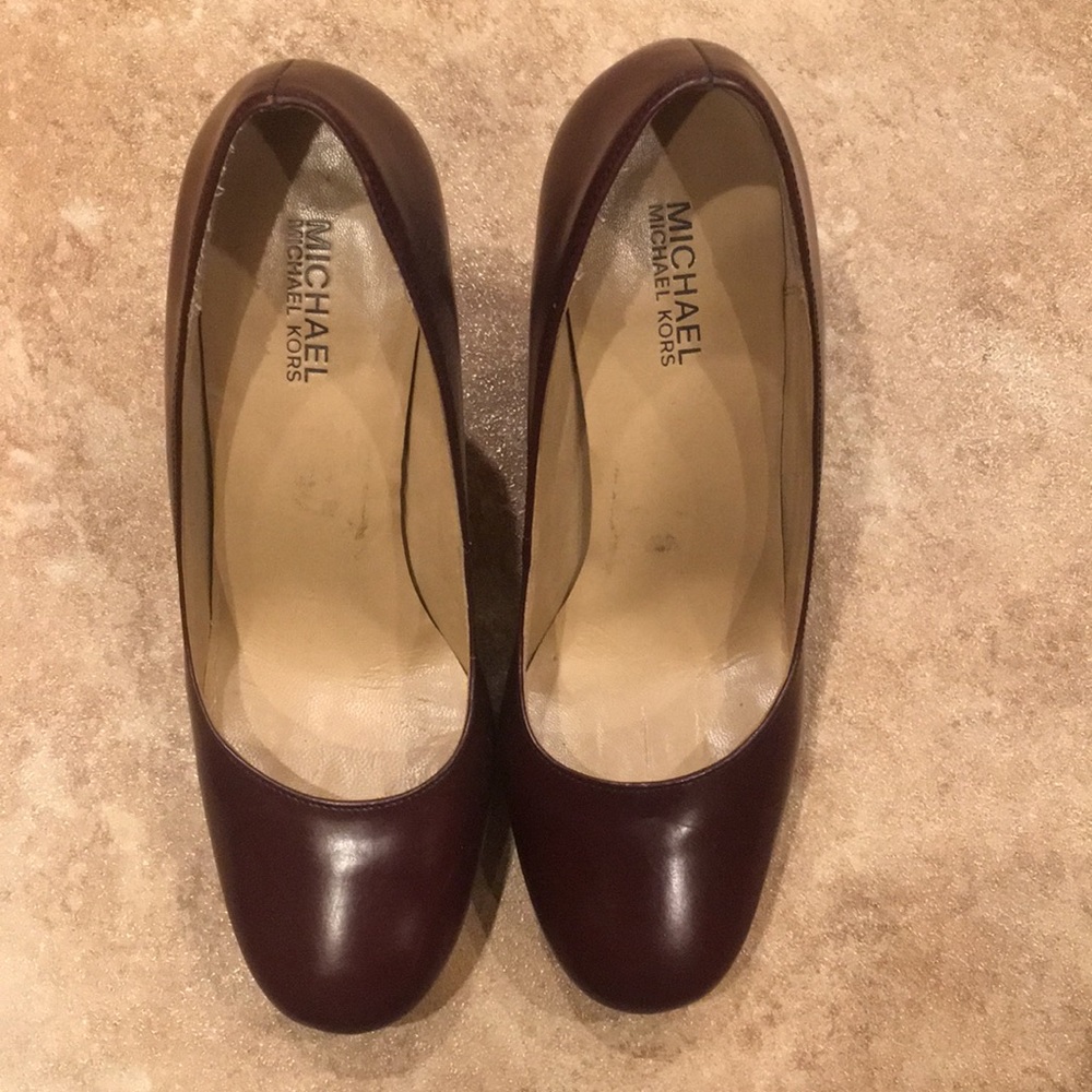 Wine Michael Kors Pumps